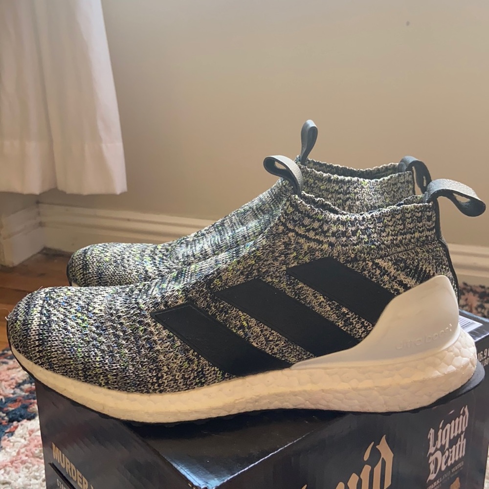 adidas laceless ultra boost (men’s 6.5)